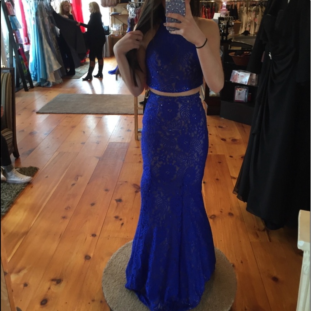 Royal blue two-piece prom dress